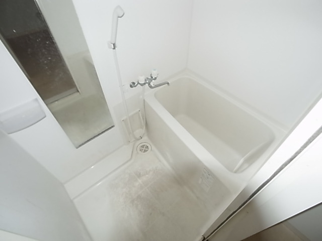 バス・シャワールーム　バスルーム