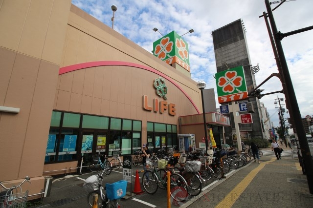 スーパー　ライフ吹田泉町店（スーパー）まで526m