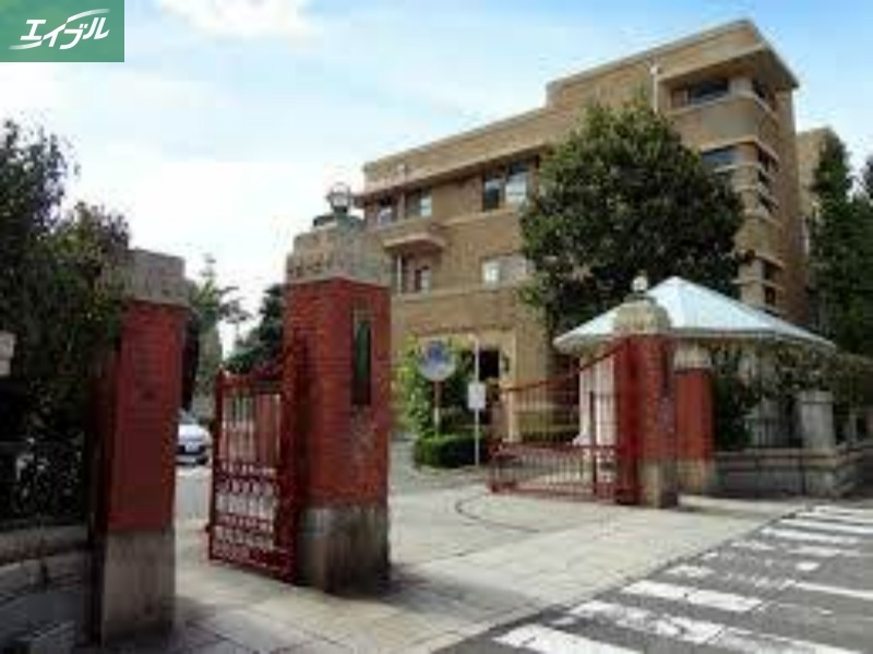 大学・短大　国立岡山大学医学部（大学・短大）まで663m