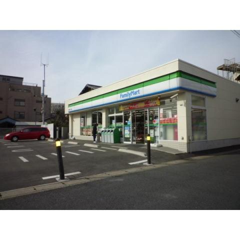コンビニ　ファミリーマート（コンビニ）まで316m