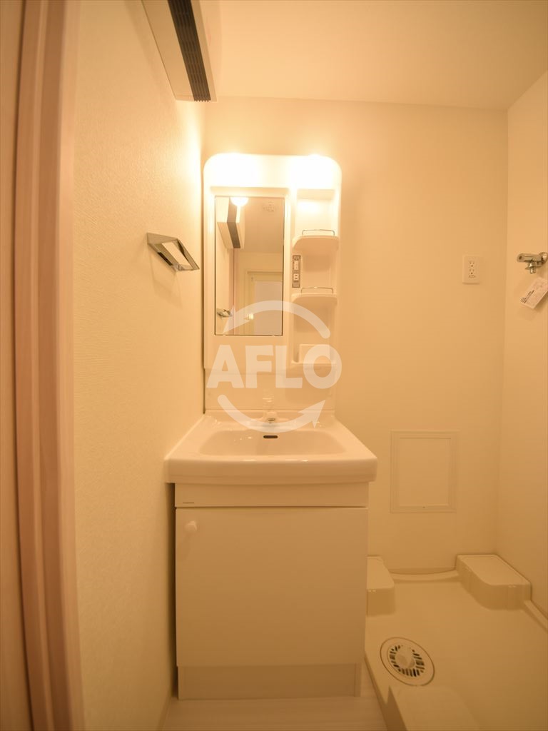 洗面設備　クレビオス南堀江　独立洗面化粧台