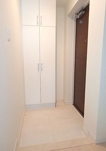 玄関　※別部屋参考写真