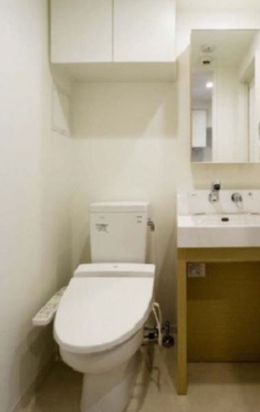 トイレ　※別部屋参考写真