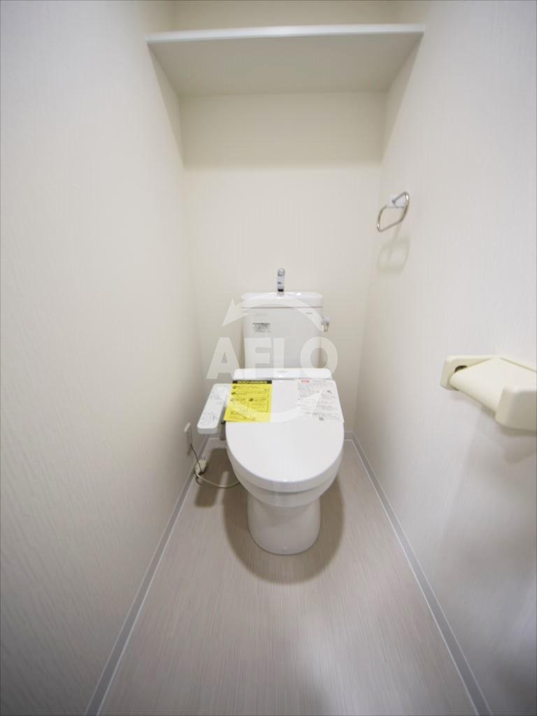 トイレ　ノーブルスクエア新町　シャワートイレ