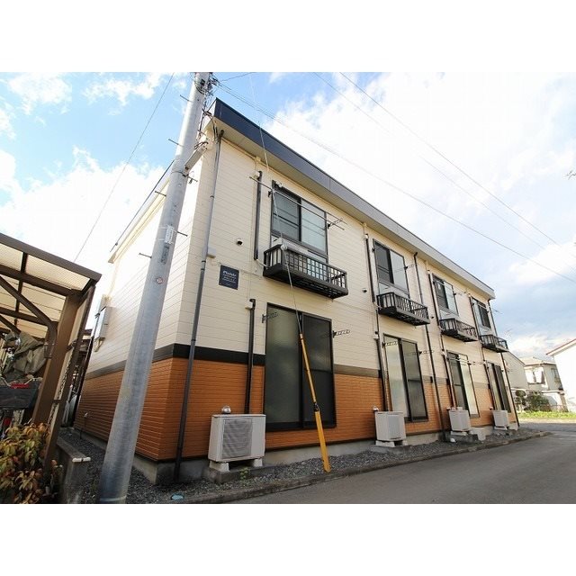 建物外観　南西向きで日当り良好。