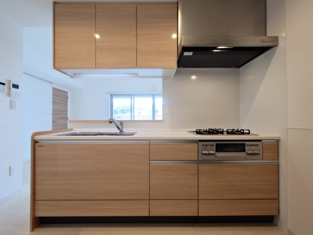 キッチン　３口グリル付きガスコンロ