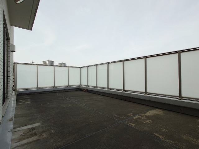 バルコニー　ルーフバルコニー