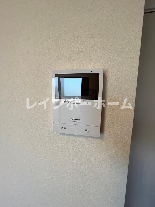 セキュリティ　モニタ付きインターホンです