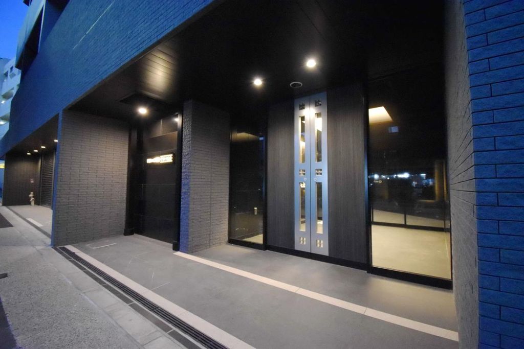 エントランス　エントランス
