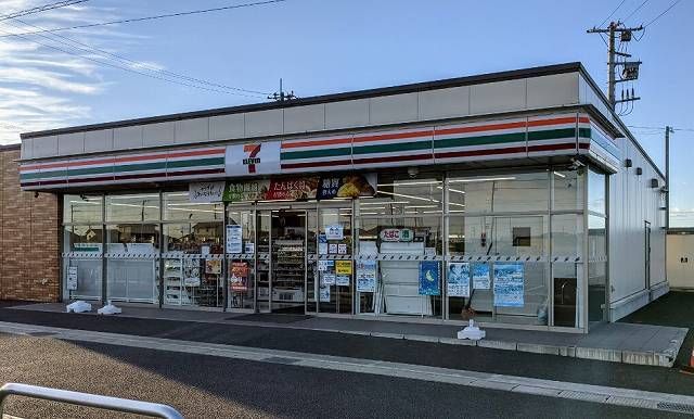 コンビニ　セブン-イレブン 木更津瓜倉店（コンビニ）まで400m
