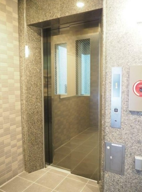 その他　エレベーター付き