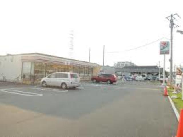 コンビニ　セブンイレブン八尾柏村町3丁目店（コンビニ）まで714m