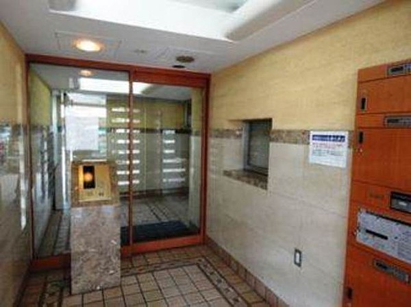 ロビー　建物の内部です