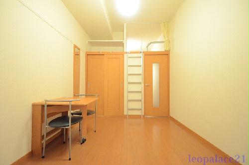 居室・リビング　1階、同タイプの部屋の写真です