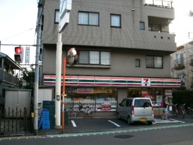 コンビニ　セブンイレブン世田谷北烏山店（コンビニ）まで340m