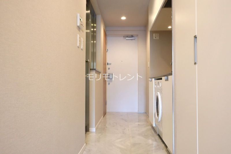 玄関　※別部屋参考写真