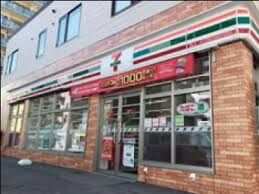 コンビニ　セブンイレブン札幌南4条東店（コンビニ）まで59m