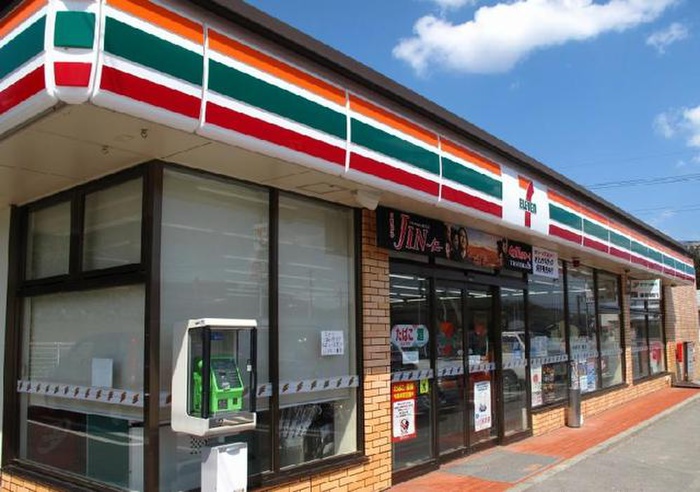 コンビニ　セブンイレブン（コンビニ）まで100m