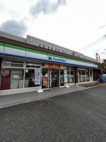 コンビニ　ファミリーマート 近鉄烏森駅前店（コンビニ）まで355m