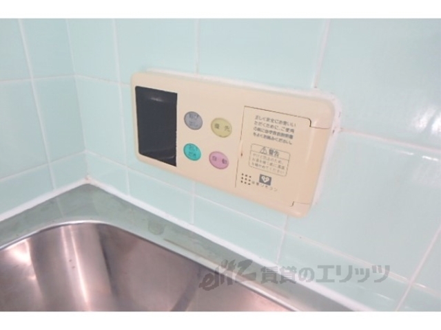 その他設備　給湯器リモコン