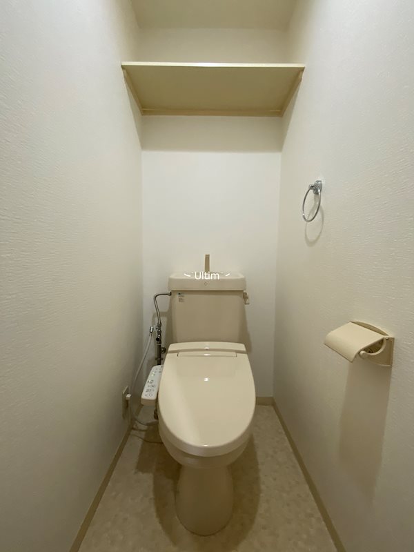 トイレ　別部屋のお写真です。ご参考までに！