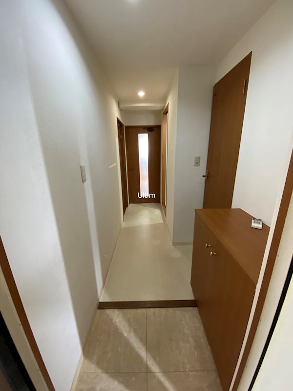 玄関　別部屋のお写真です。ご参考までに！