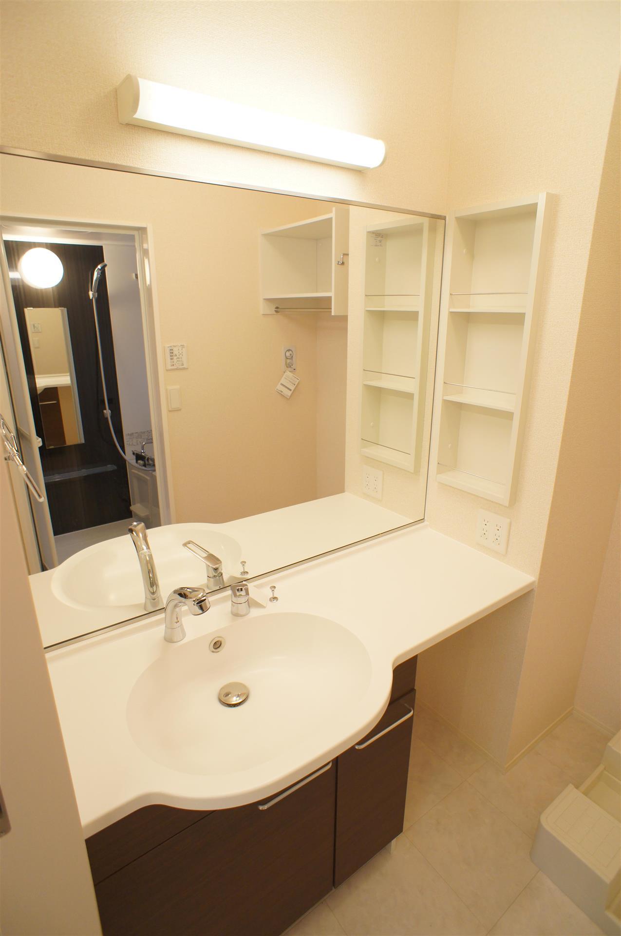 洗面設備　洗髪洗面化粧台