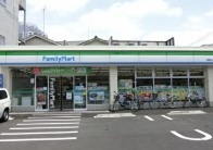 コンビニ　ファミリーマート 本駒込二丁目店（コンビニ）まで97m