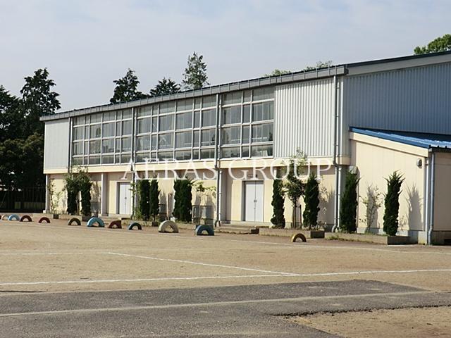 小学校　清瀬市立芝山小学校（小学校）まで640m