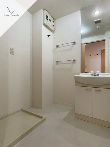 洗面設備　使いやすい洗面所です