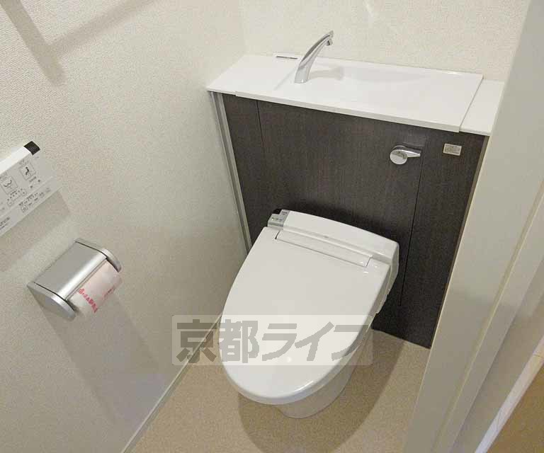 トイレ　清潔感のあるトイレ