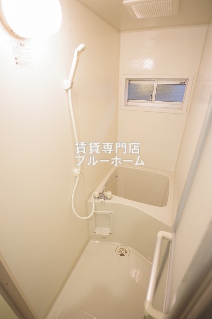 バス・シャワールーム　清潔なお風呂です！