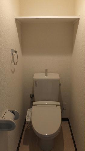 トイレ　温水洗浄便座