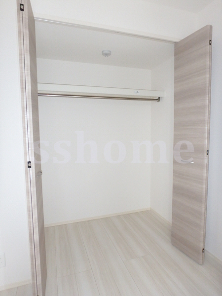 収納　奥行のあるクローゼット