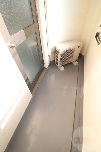 バルコニー　明るいバルコニーです