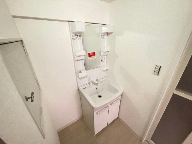 洗面設備　同型タイプの写真です