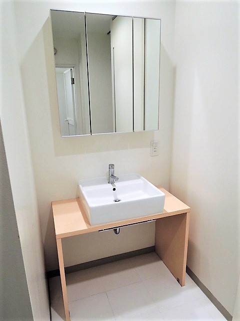 洗面設備　同じ建物・ほかのお部屋の参考画像です。