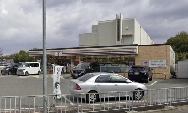 コンビニ　セブンイレブン堺赤坂台6丁店（コンビニ）まで319m