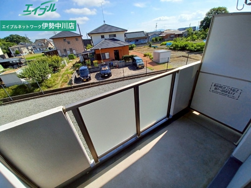 バルコニー　同物件別室画像