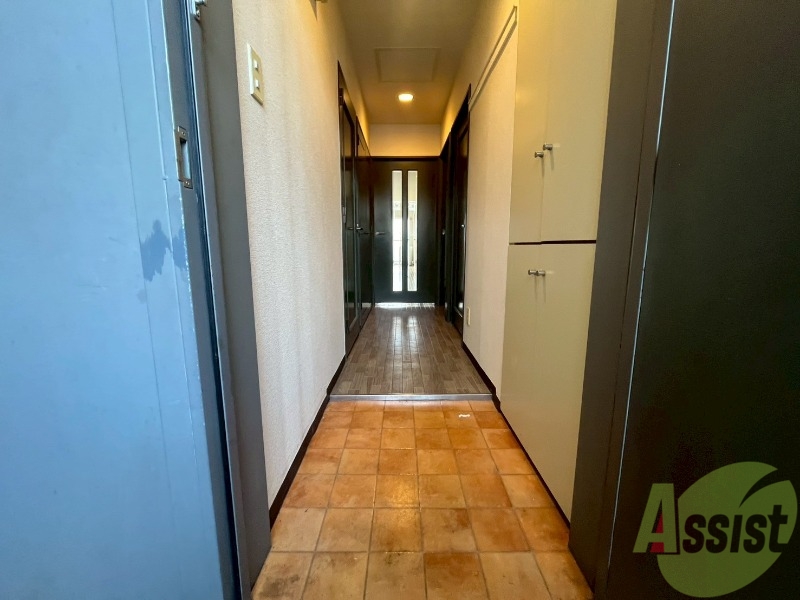 玄関　玄関にはシューズボックスもあって便利そう！