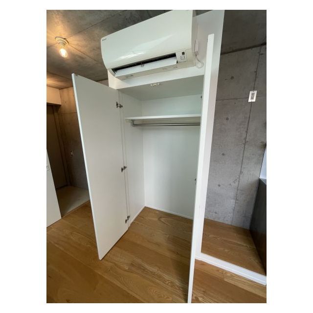 その他設備　押入（キッチン横）