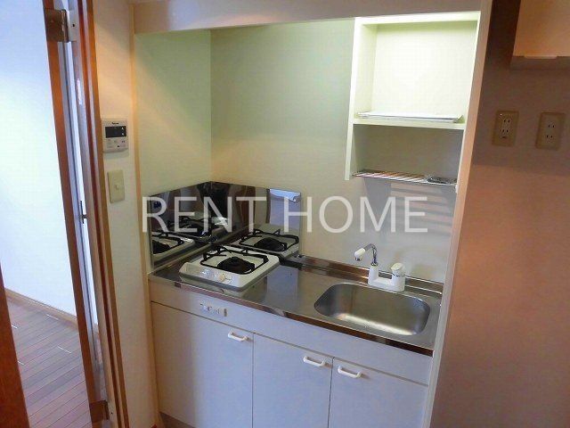 キッチン　ガスコンロ付きのキッチンです。