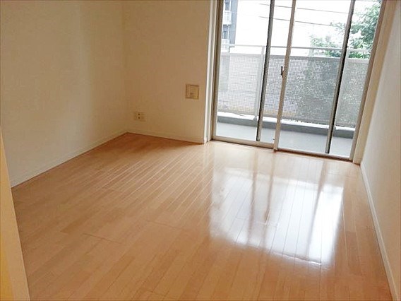 居室・リビング　弊社は全物件が仲介手数料半月分でご紹介可能です。