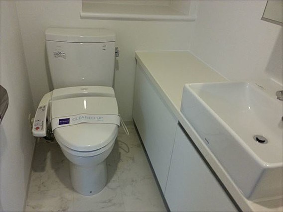 トイレ　弊社は全物件が仲介手数料半月分でご紹介可能です。