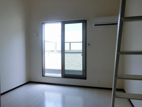 その他部屋・スペース　明るい洋室！