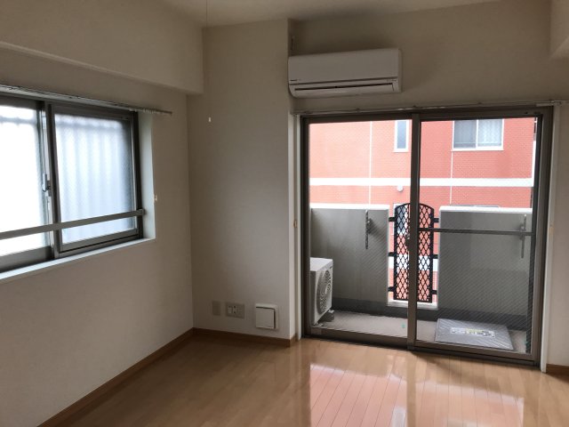 居室・リビング　※過去退去時のお写真です