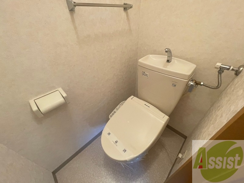 トイレ　こちらはトイレです。清潔感があり、安心して使用できます。