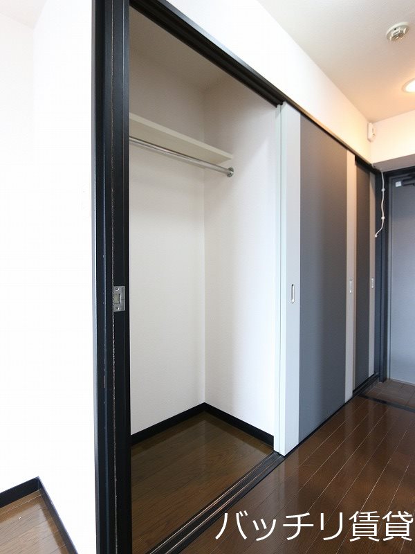 収納　別号室タイプの為、現状を優先致します。