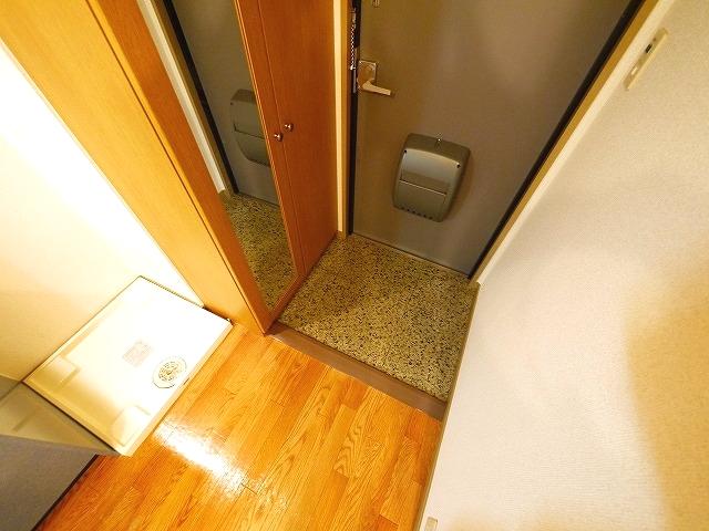 玄関　落ち着いた玄関です