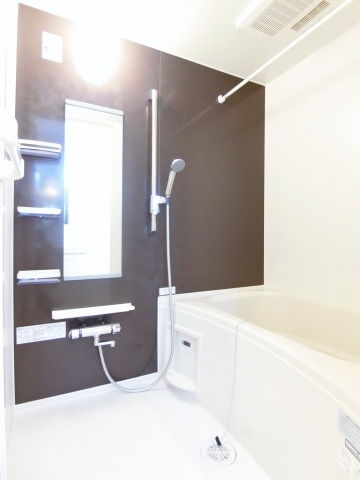 バス・シャワールーム　追い焚き浴室乾燥機付バスルーム